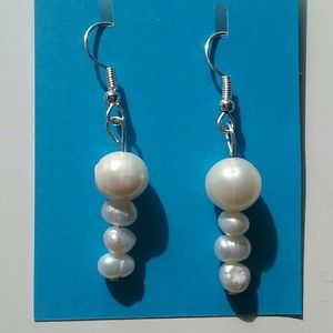 Freshwater pearl dangle earrings